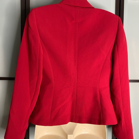 TAHARI Arthur S. Levine petite red blazer sz 2 - Picture 4 of 6
